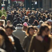 坚持以人民为中心的发展思想